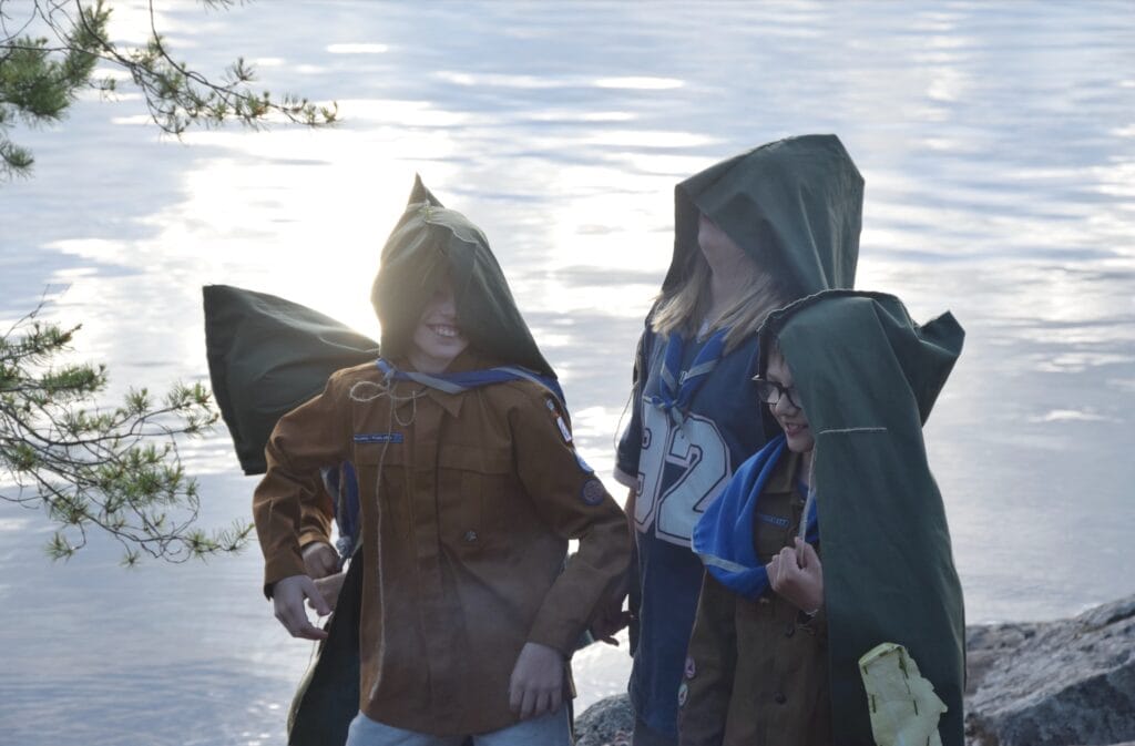 Päivänlasku-leirin tunnelmia - Lue lisää